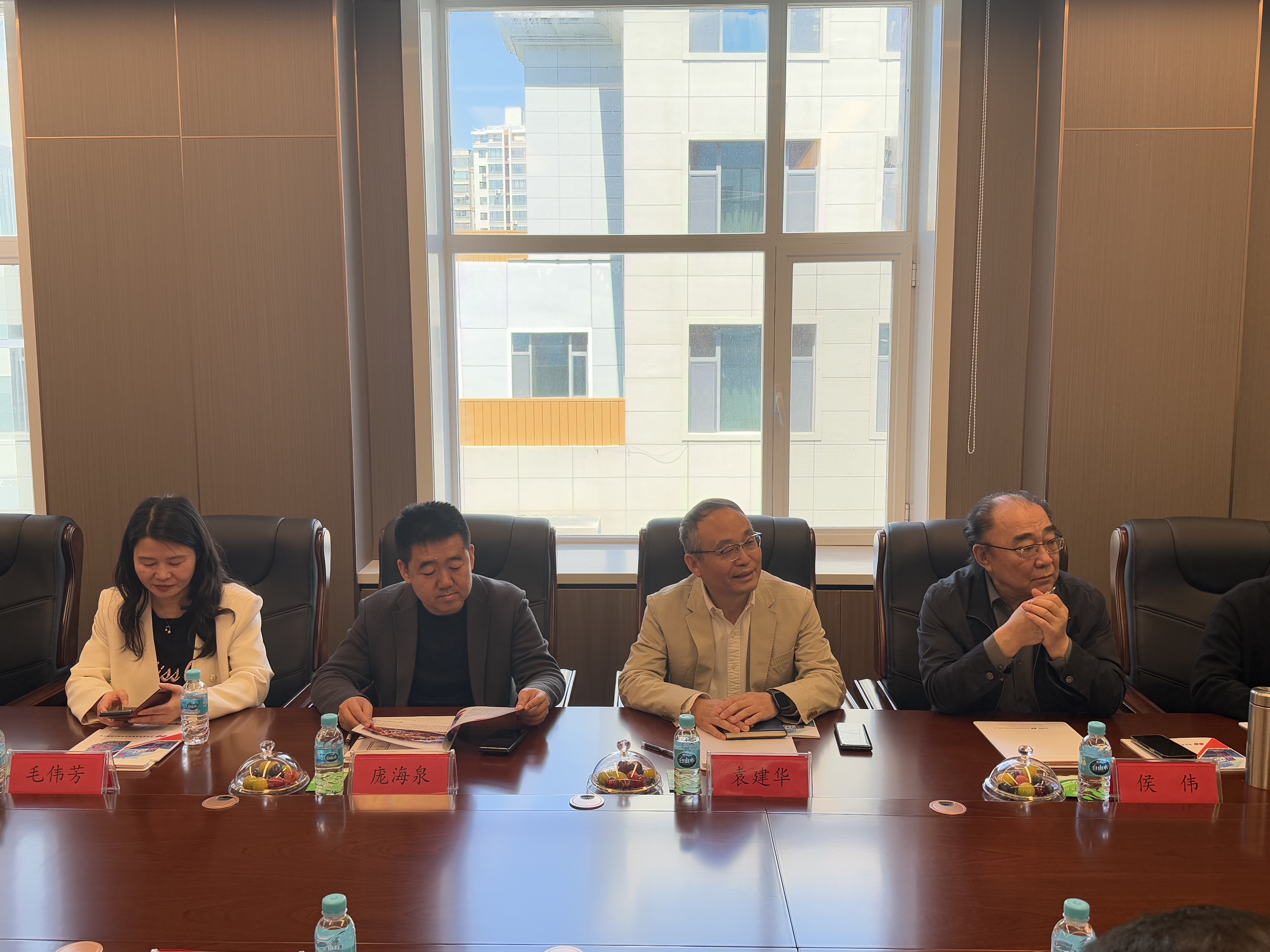 中国勘察设计协会、中国勘察设计协会民营企业分会领导 莅临景鸿设计院调研(图3) 中国勘察设计协会、中国勘察设计协会民营企业分会领导 莅临景鸿设计院调研(图3)